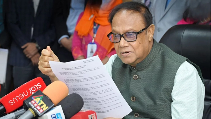 দুর্বল ব্যাংক একীভূতকরণে আমানতকারীদের চিন্তার কারণ নেই: গভর্নর